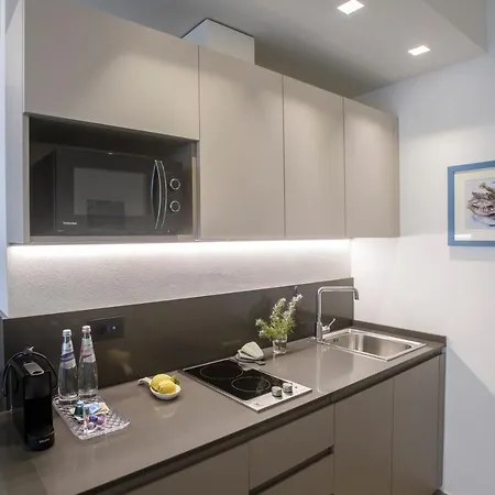 Vistamare Luxury Retreat Apartment